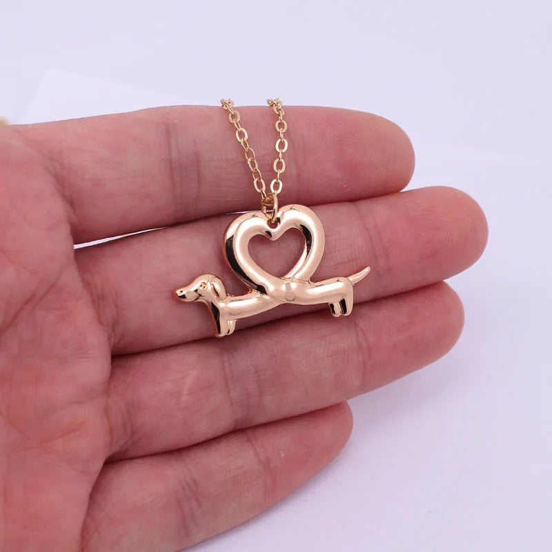 Heart Dog Dachshund Necklace Pendant in Silver/Gold Plated Zinc Alloy
