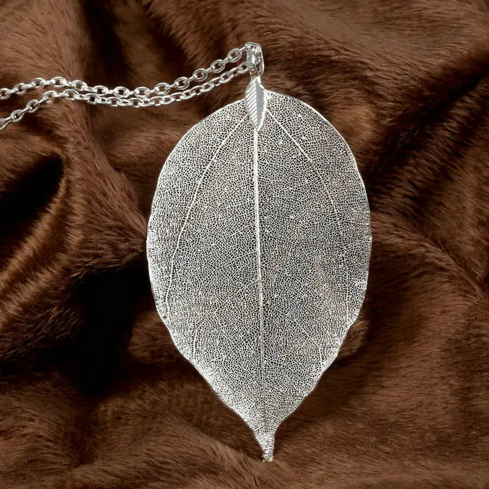Statement Piece Alloy Necklace with Leaf Pendant