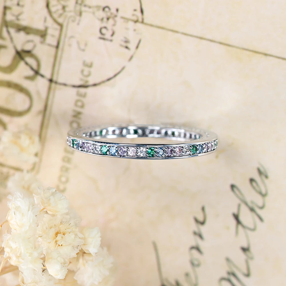 Minimalist Stackable Ring in Zinc Alloy with Zircon Stones