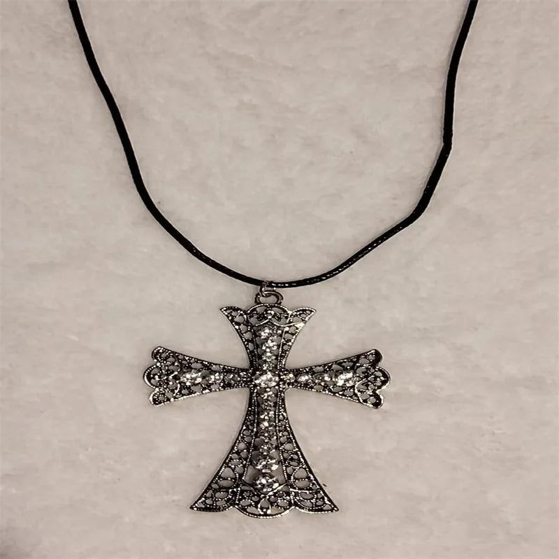 Large Goth Detailed Rhinestone Zinc Alloy Cross Rope Chain Choker