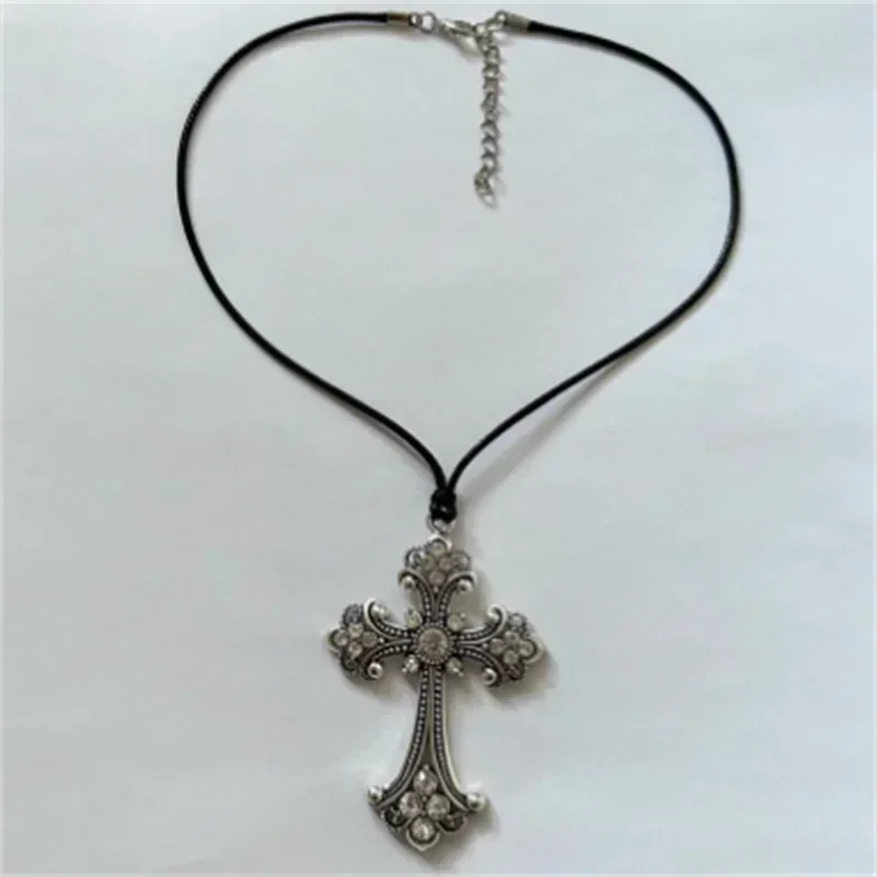Large Goth Detailed Rhinestone Zinc Alloy Cross Rope Chain Choker