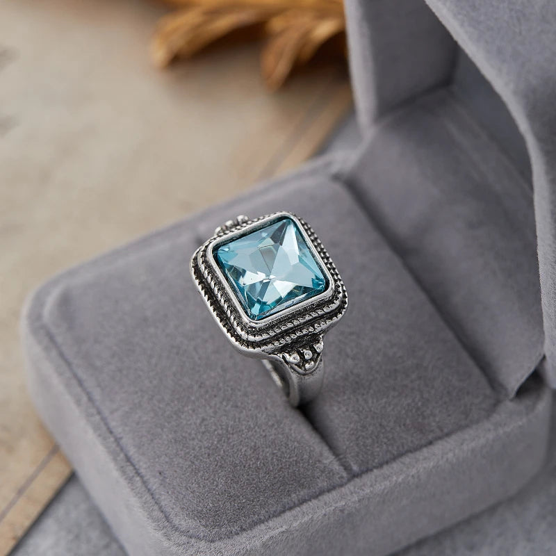 Vintage Inspired Large Zircon Zink Alloy Ring