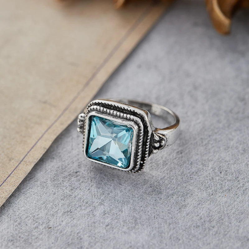 Vintage Inspired Large Zircon Zink Alloy Ring