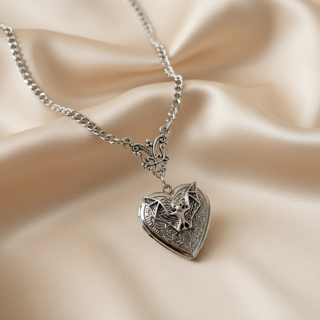 Gothic Bat Locket Zinc Alloy Pendant Chunky Necklace