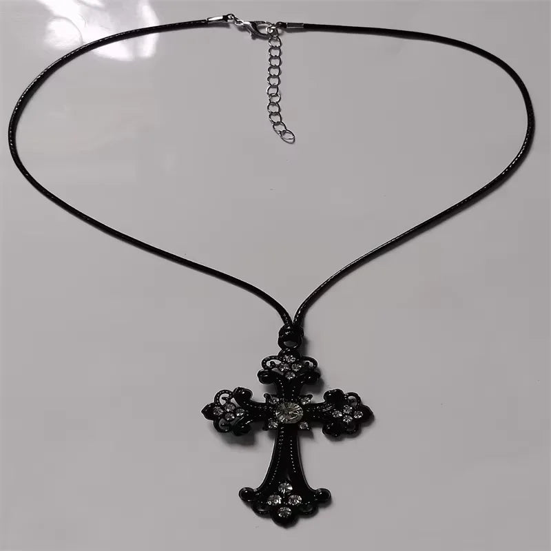 Large Goth Detailed Rhinestone Zinc Alloy Cross Rope Chain Choker