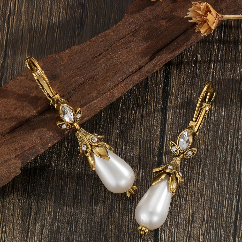 Vintage Inspired Crystal Pearls Alloy Earrings
