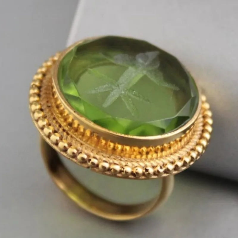 Vintage Inspired Green Large Stone Ring in Round Alloy Setting