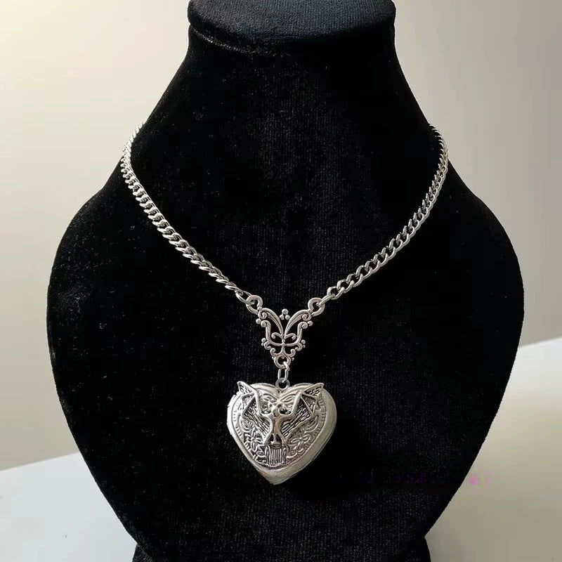 Gothic Bat Locket Zinc Alloy Pendant Chunky Necklace